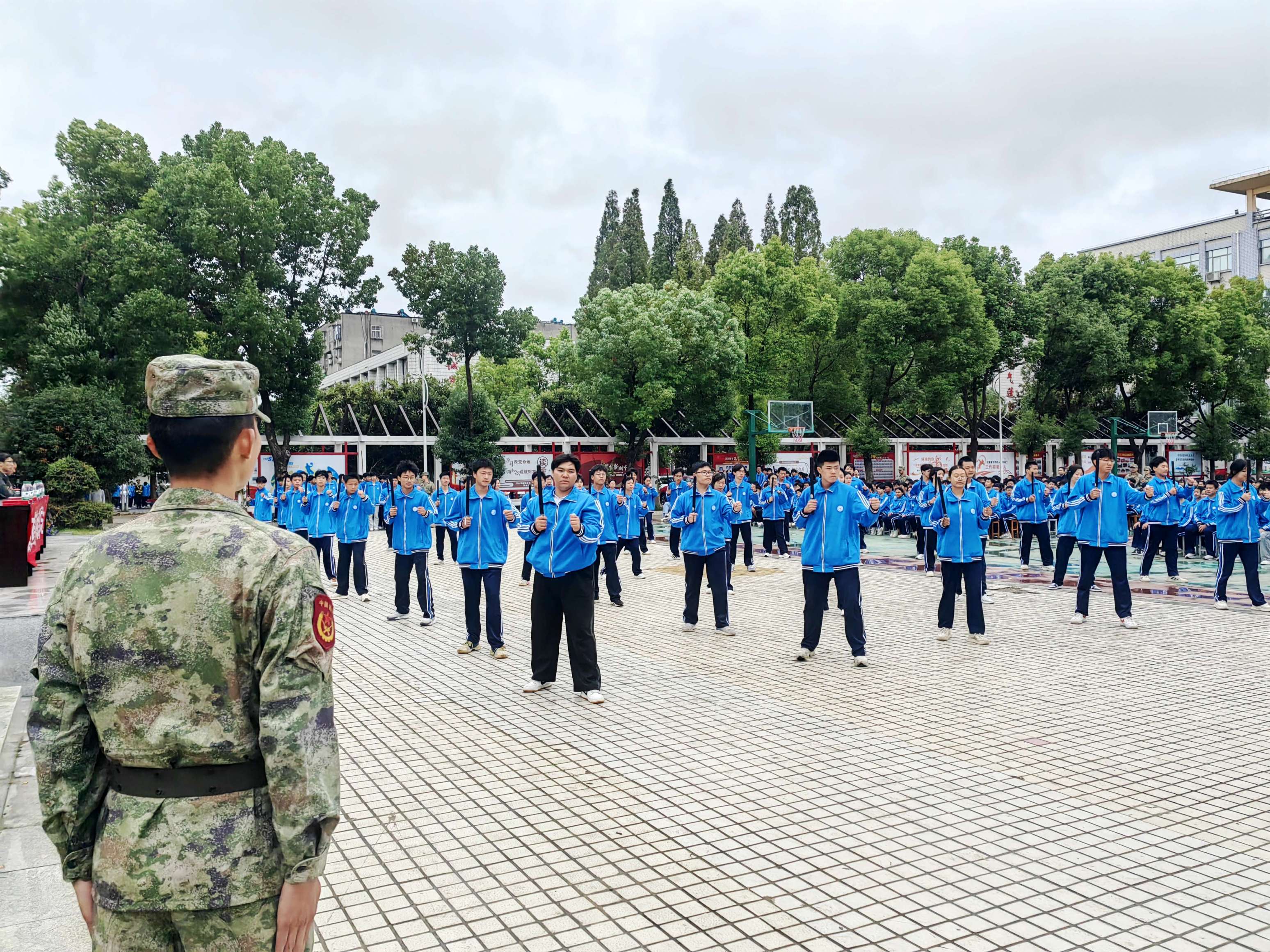 我校舉行2024級新生軍訓總結(jié)大會(圖8)